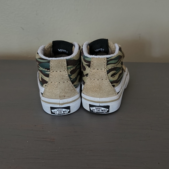 Vans Tan Sneakers For Toddlers - Picture 2 of 4